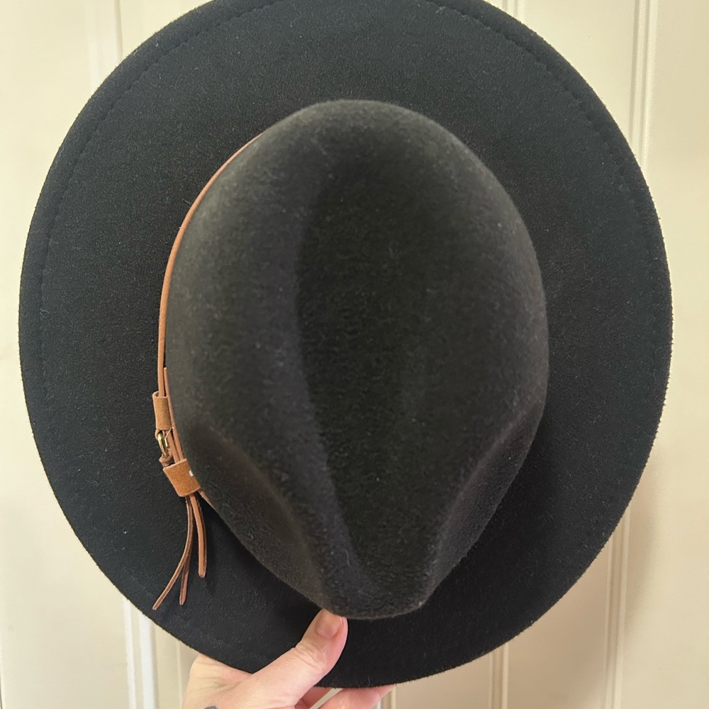 Black Felt Hat with Tan Band